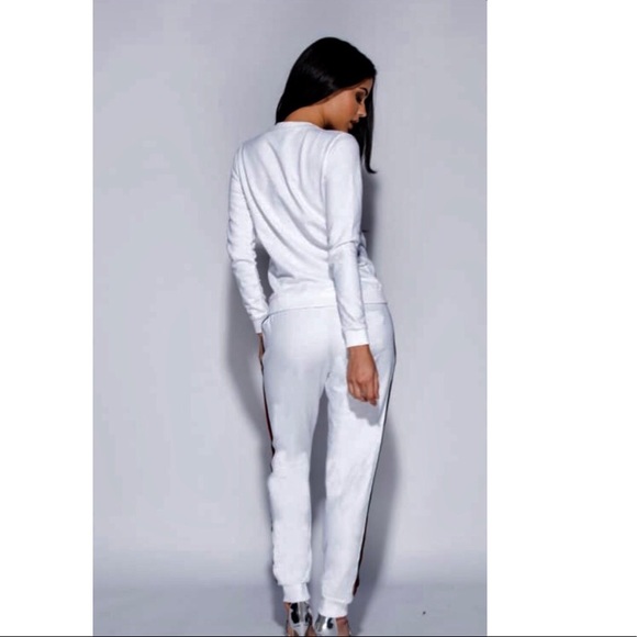 💥LAST ONE!! 💥 Lounge Set with Detail Side Stripe - Picture 4 of 7